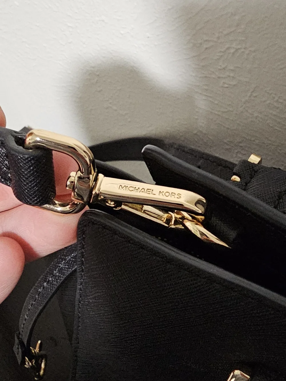 Michael Kors Selma Medium Saffiano Leather Satchel - Black (with Strap)